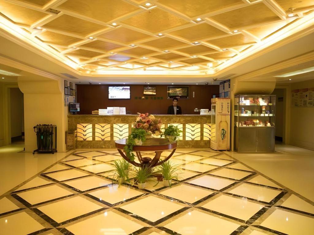 Greentree Inn Suzhou Railway Station North Square Haobainian Wedding Dress City Express Hotel Zewnętrze zdjęcie