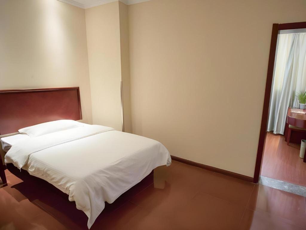 Greentree Inn Suzhou Railway Station North Square Haobainian Wedding Dress City Express Hotel Zewnętrze zdjęcie