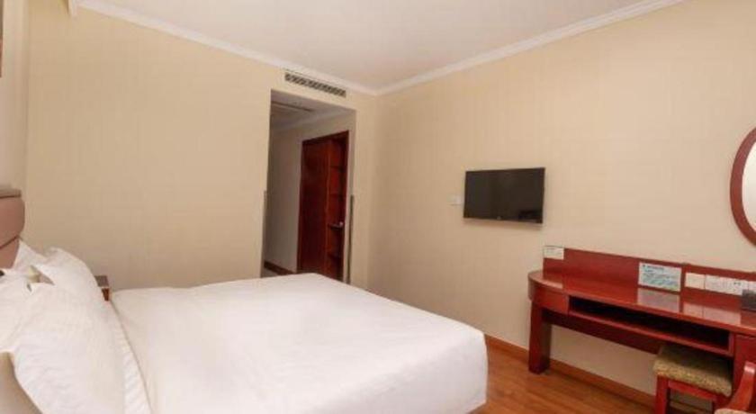 Greentree Inn Suzhou Railway Station North Square Haobainian Wedding Dress City Express Hotel Zewnętrze zdjęcie